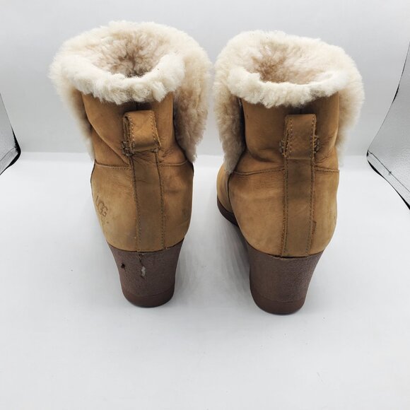 UGG DEVORAH ANKLE BOOTS - Picture 4 of 7